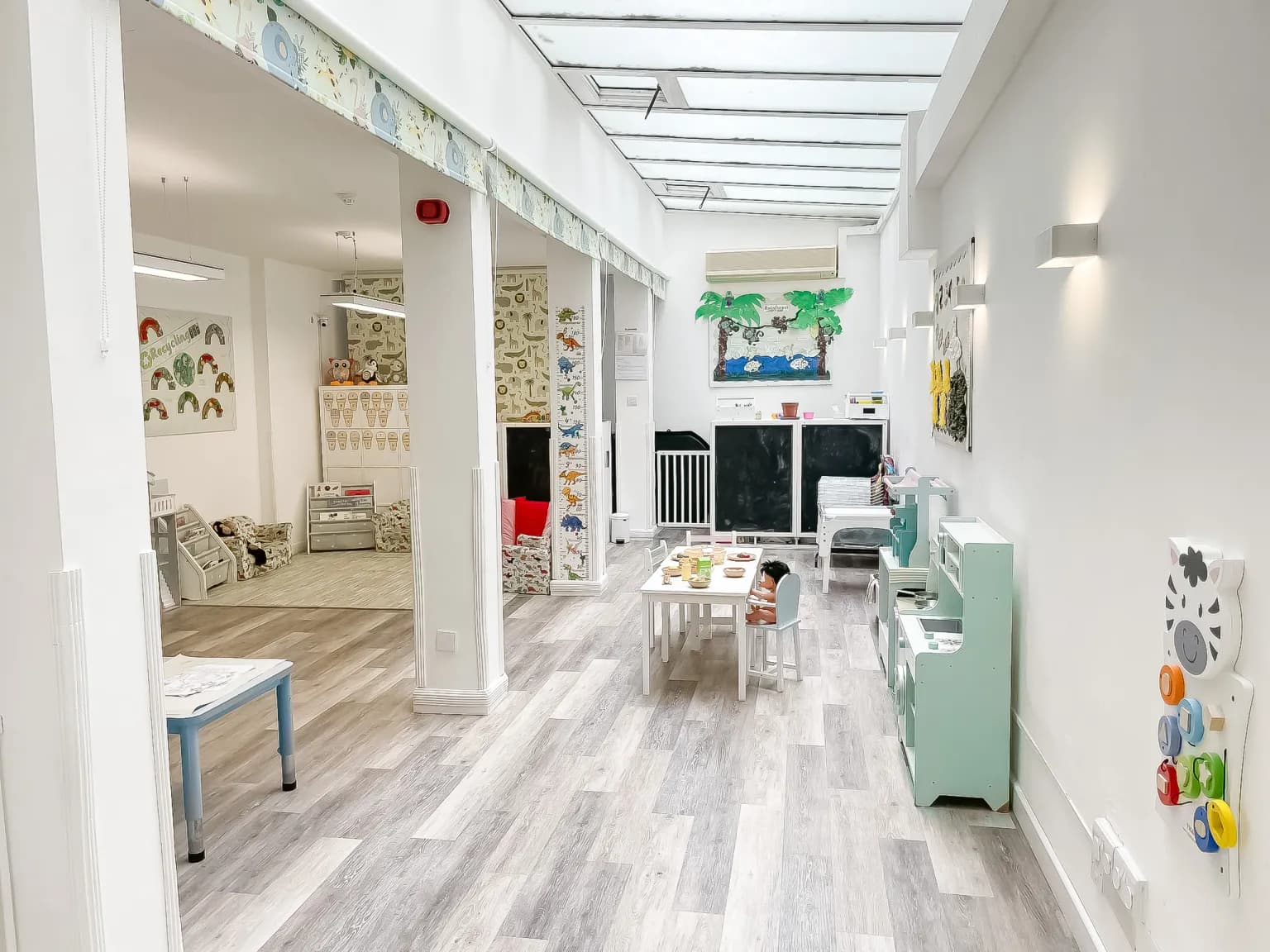 Les Chatons The French Nursery School